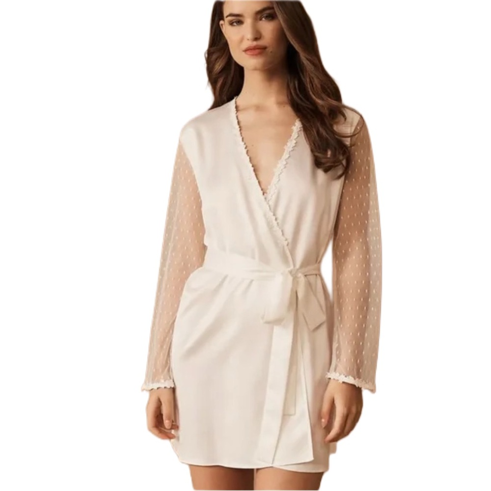 FLORA NIKROOZ Lace Trim Cream Robe M